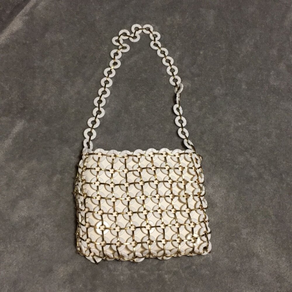 Vintage Natalie Beaded  White & Gold Chain Weave Shoulder Bag With Zipper Closur